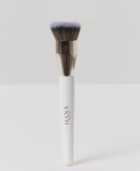 Essentials Kabuki Foundation - HB01